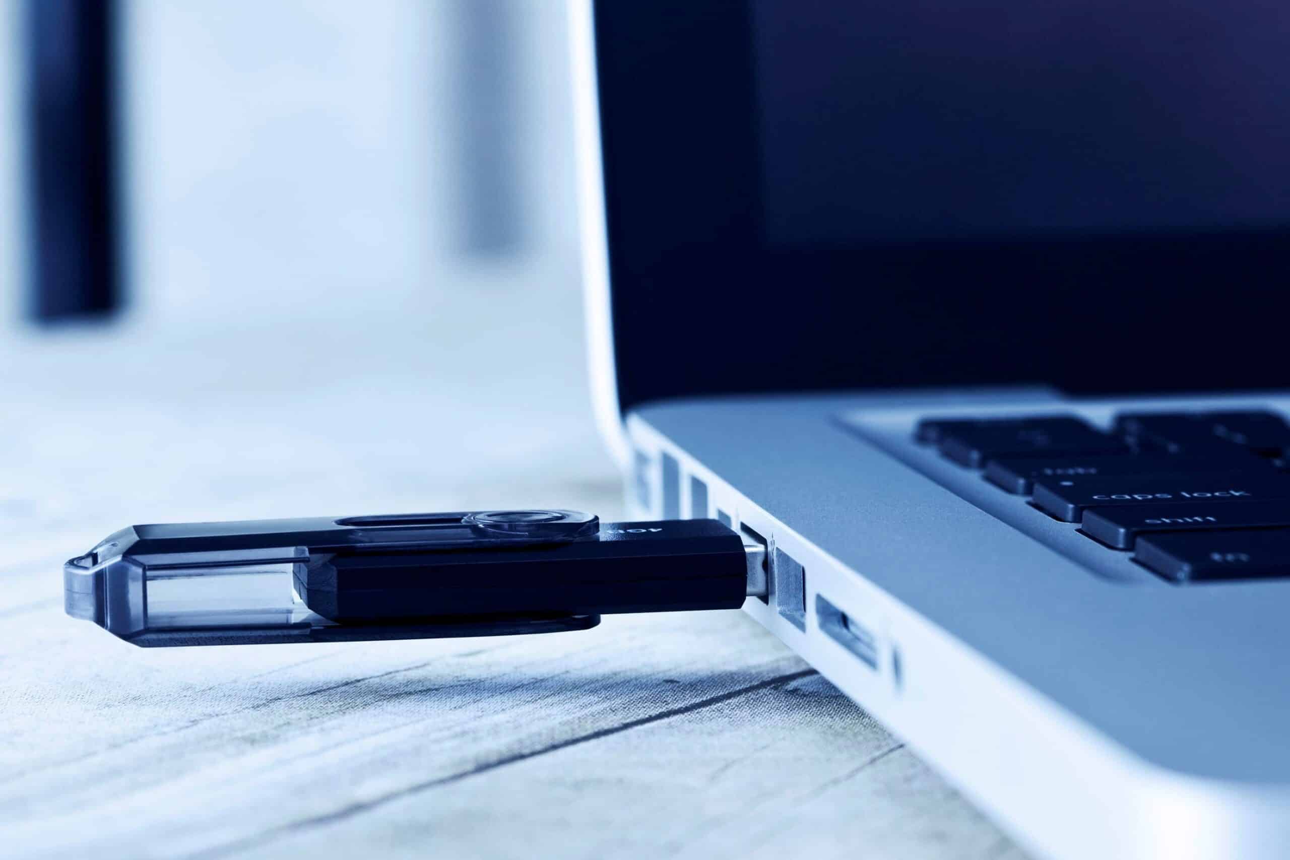 Storia di successo del recupero dei dati: l'insegnante di New York viene recuperato tutte le sue lezioni da una USB difettosa