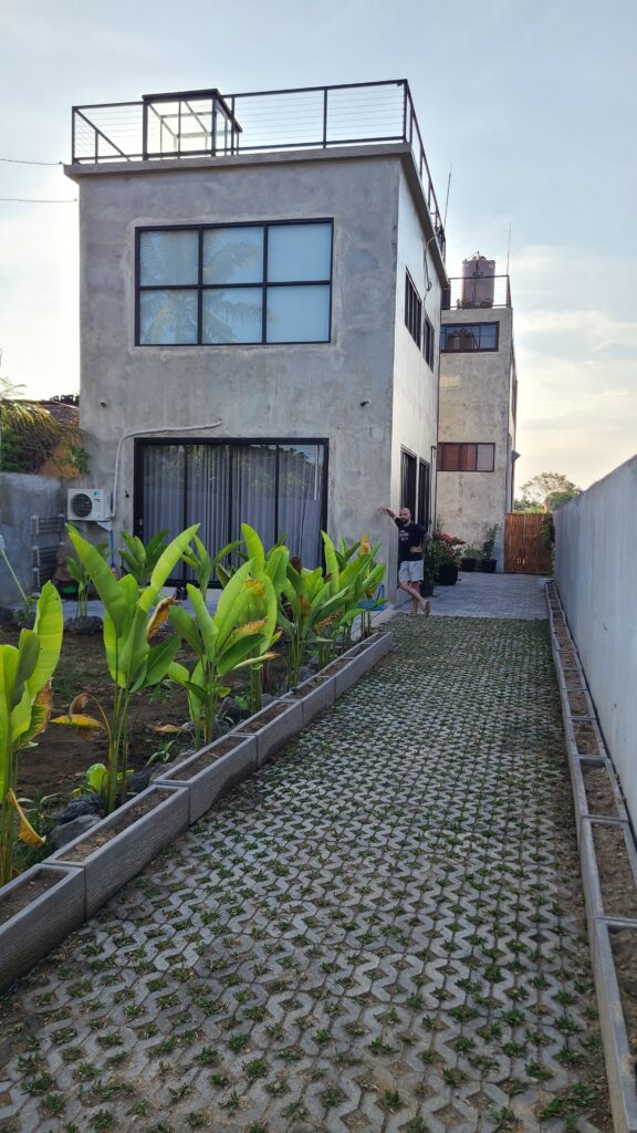 Bali Villa "Basecamp Balifornia" Construcción: costos completos y notas finales