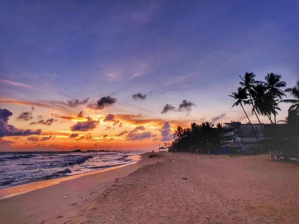 Visas „Hikkaduwa“ banglenčių vadovas: kada, kur ir kaip naršyti vieną geriausių Šri Lankos pertraukų