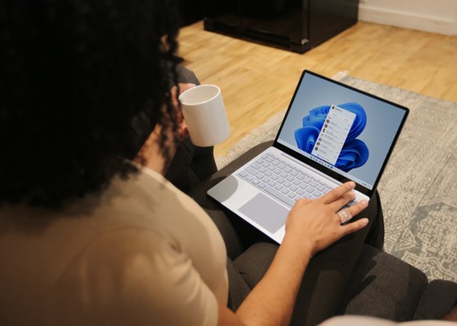 Cómo establecer tiempo y zona horaria manualmente en Windows 11/10