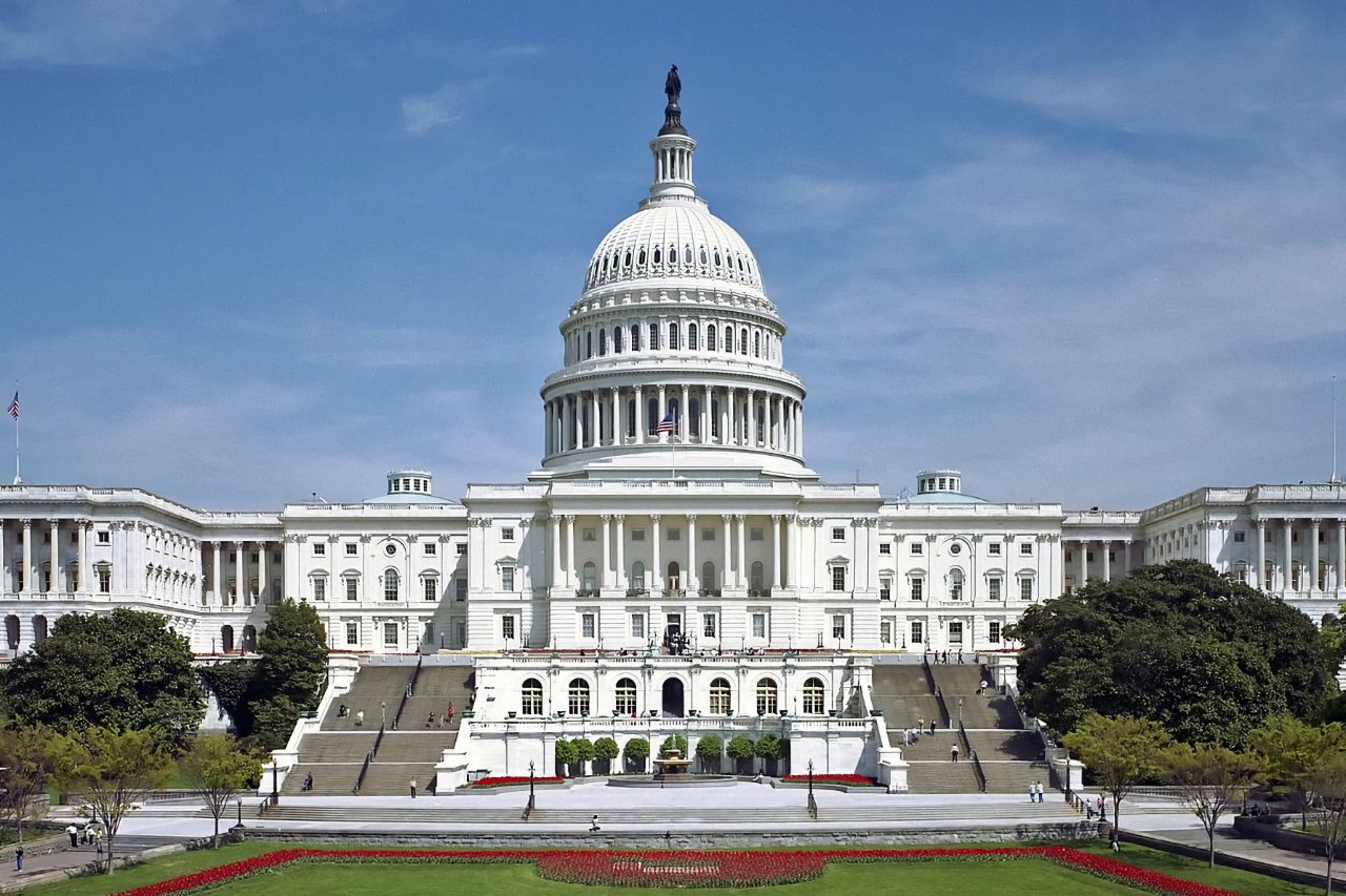 Meta, Amazon e più vogliono il divieto decennale sugli Stati che regolano l'IA