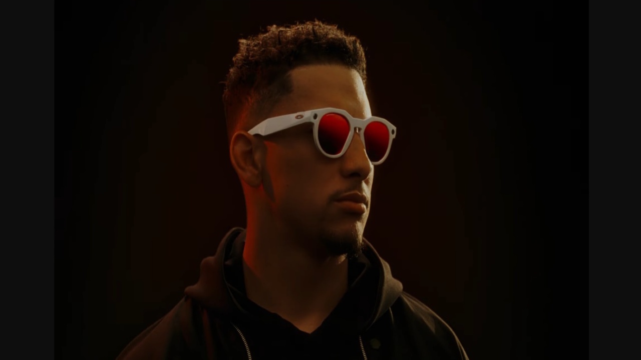 メタとオークリーはアスリートをターゲットにするためにAIスマートグラスを発表します