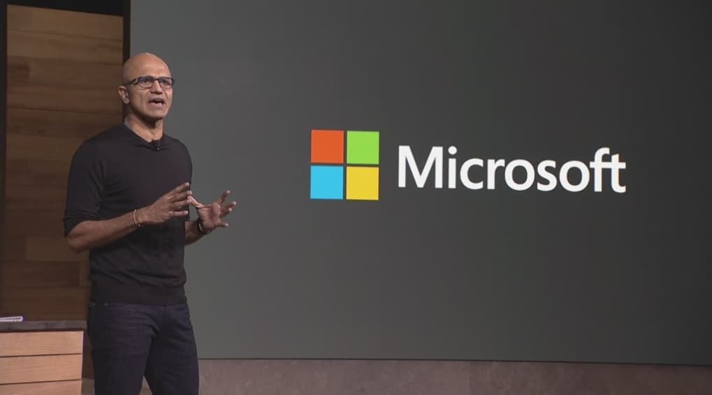 MicrosoftのCEO Satya Nadellaがついに最近のレイオフについて開きます