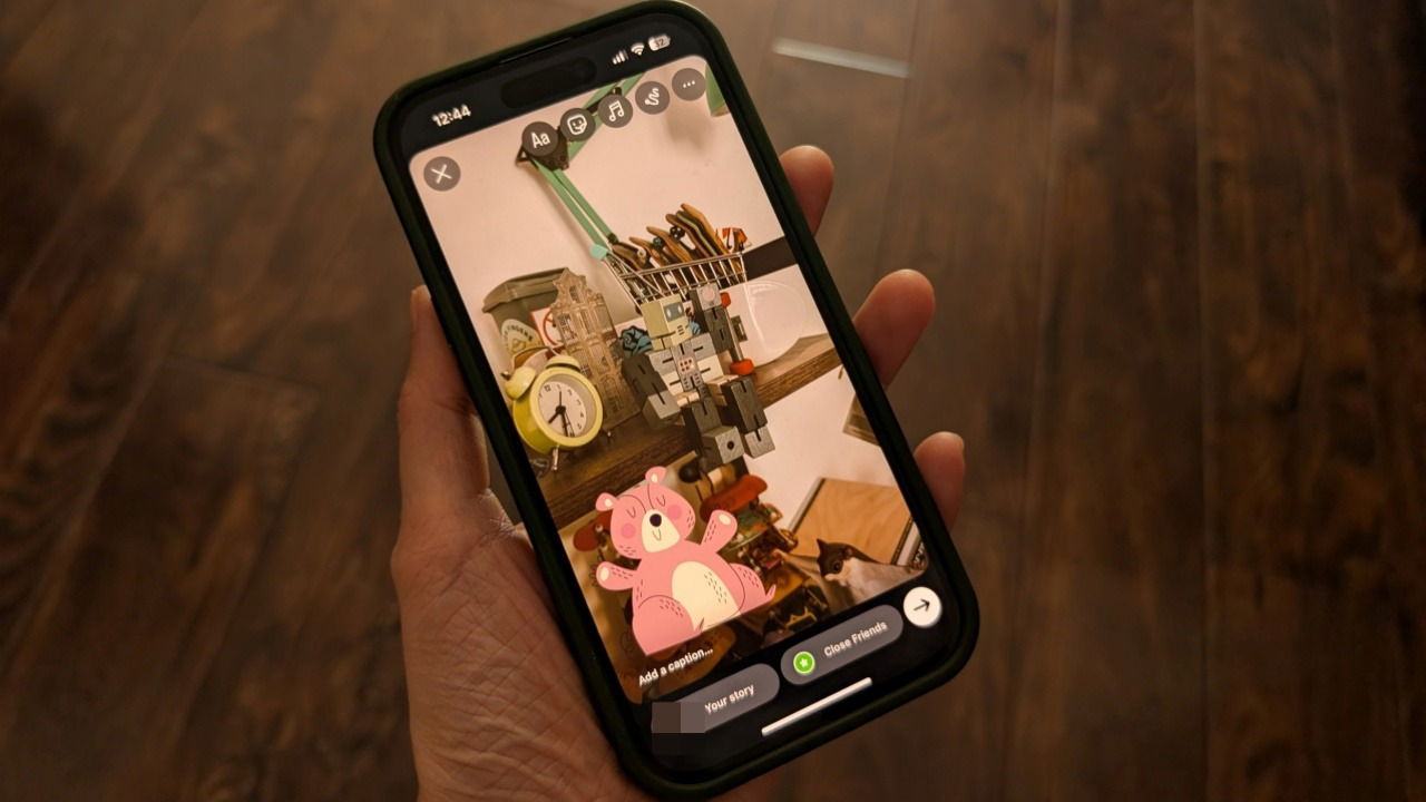 So fügen Sie benutzerdefinierte Aufkleber auf Instagram Stories hinzu