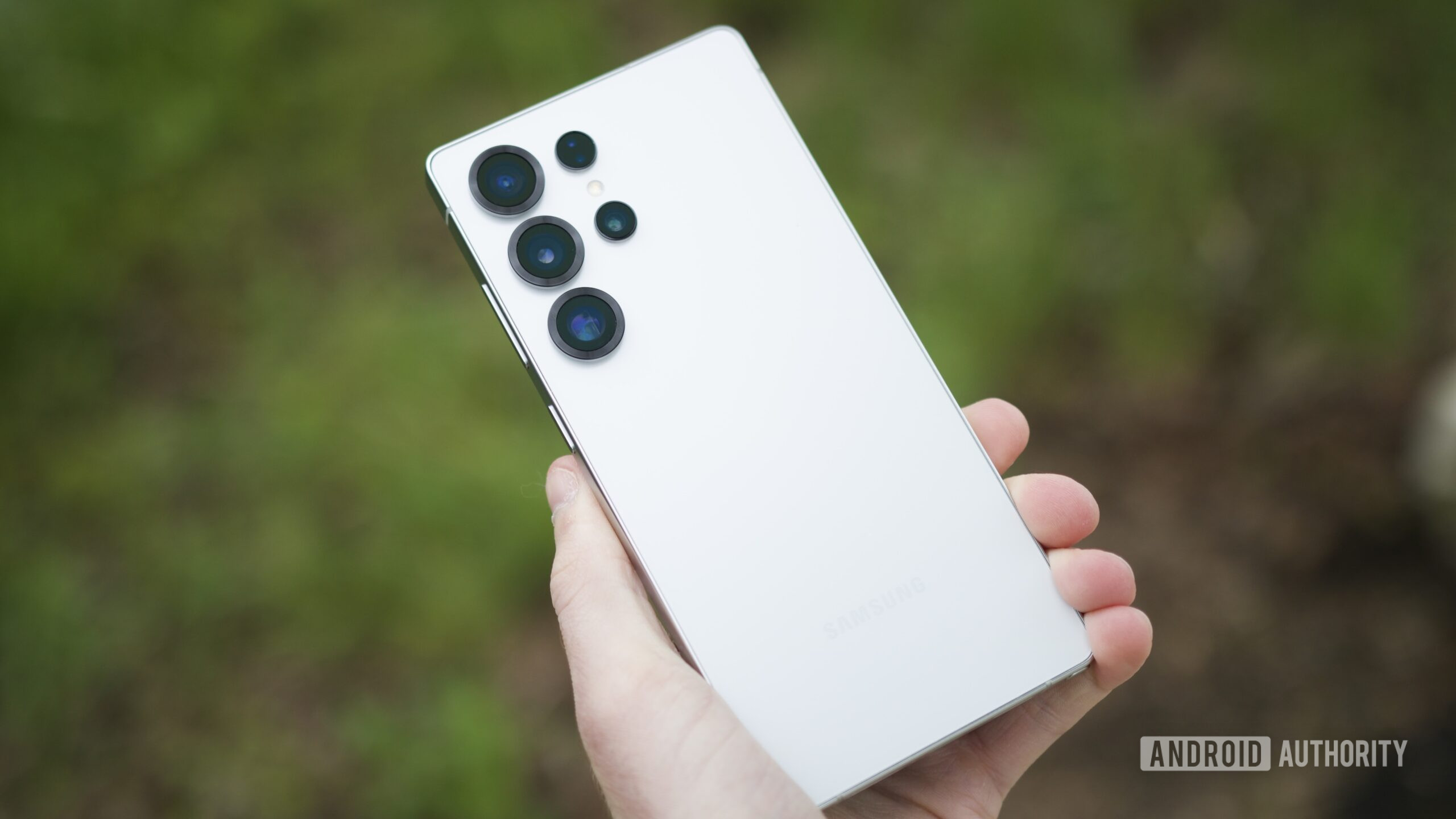 Samsung cale bliżej stabilnego interfejsu użytkownika 8 na Galaxy S25 z szóstą wersją beta