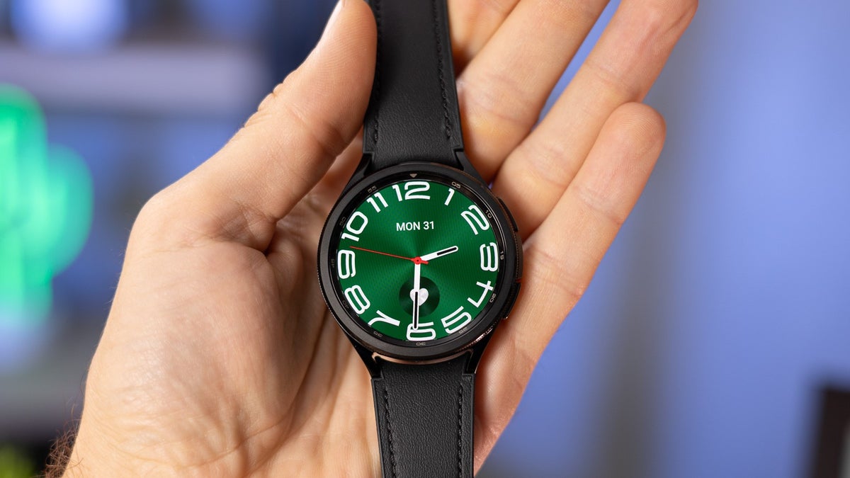 Na 60% slevu je Galaxy Watch 6 Classic připravená LTE, kterou bych nesnil o přeskočení