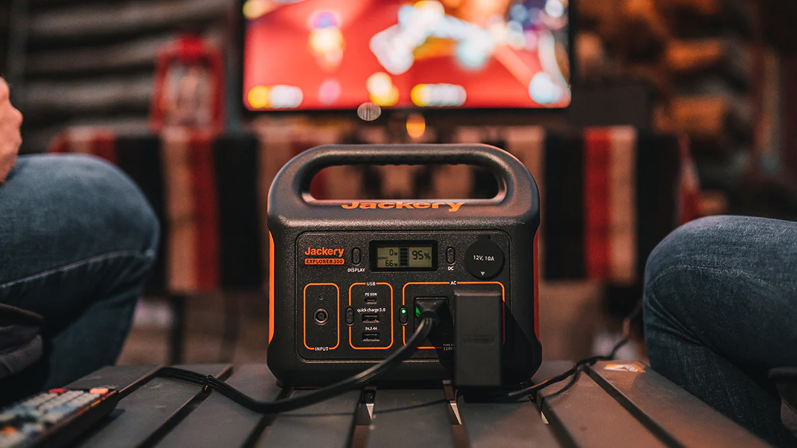 Deal: Jackery Explorer 300 kraftverk är bärbar, kraftfull och till ett lågt pris med låg tid