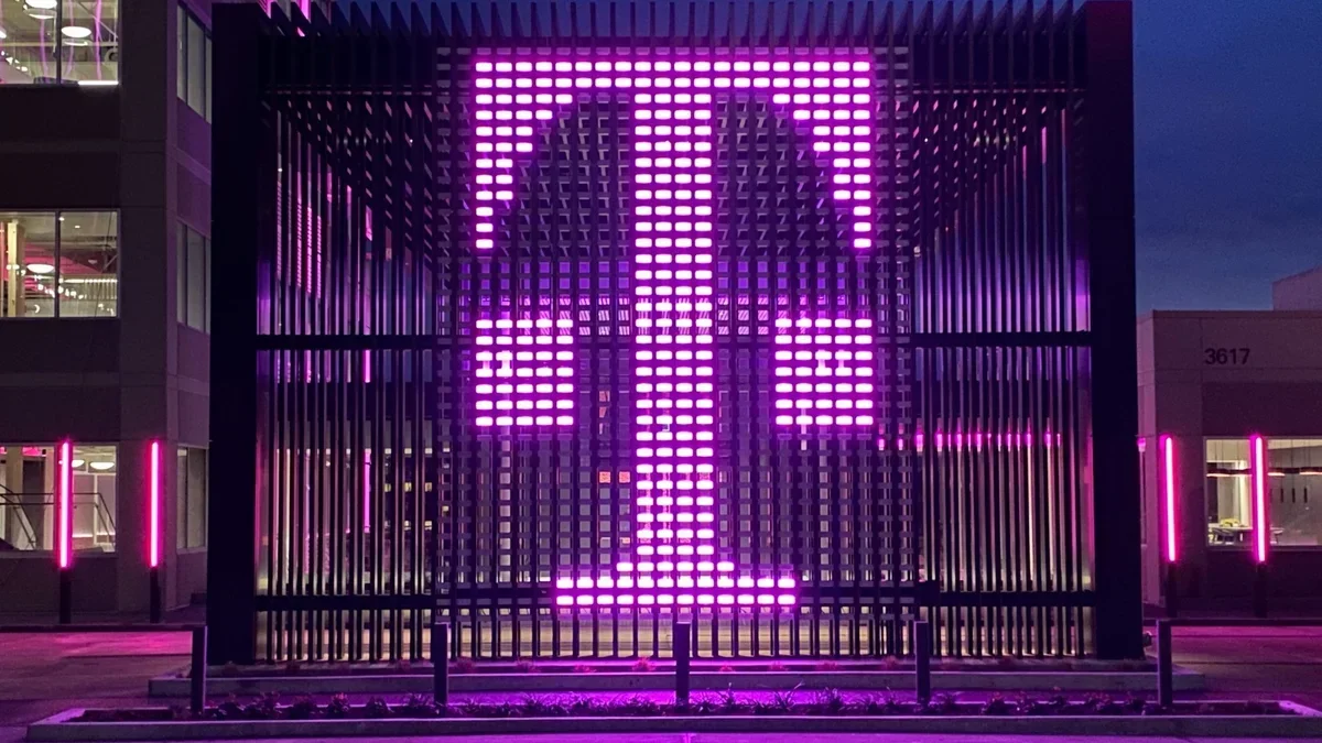 Molti titolari di account T-Mobile erano in ritardo con l'affitto, ipotecari, il pagamento dell'auto e la bolletta telefonica