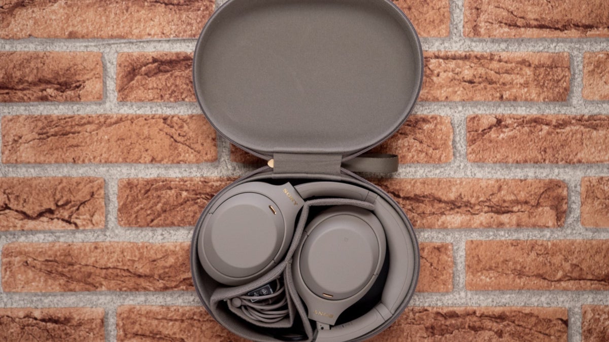 プレミアムソニーWH-1000xm4ヘッドフォンは、43%の割引の後、魅力的な低価格に急落します