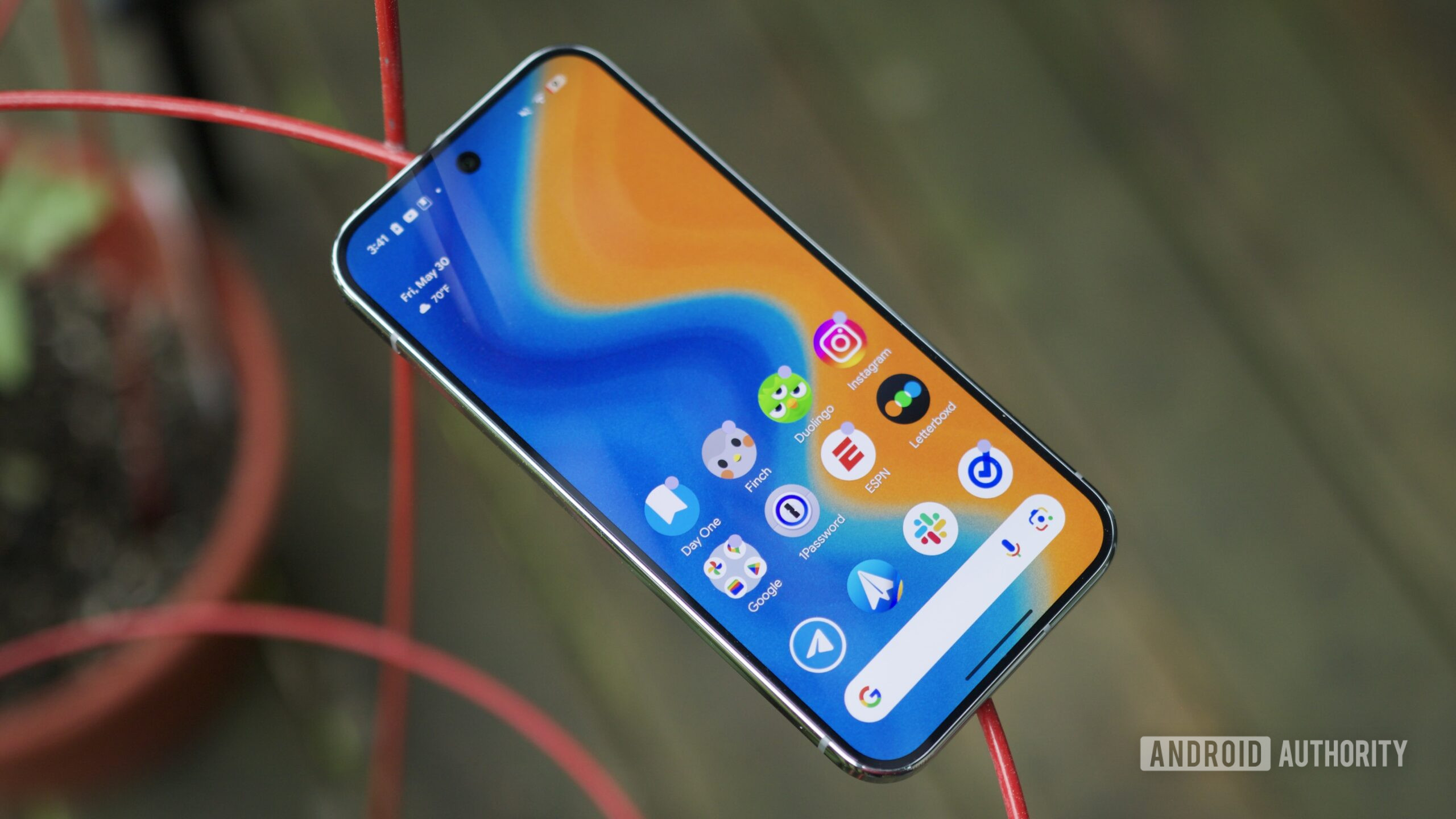 これらのディスプレイは米国で禁止されています。これがPixel 10とiPhone 17にどのように影響するかを次に示します。