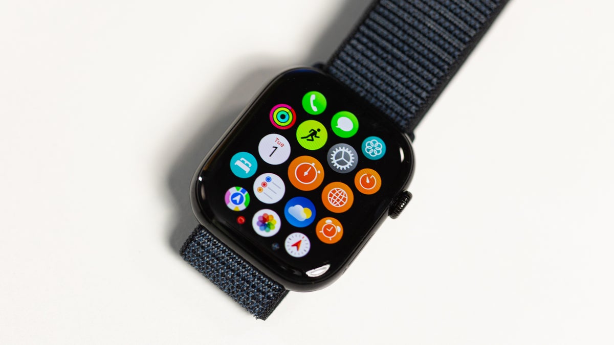 Apple se poate înclina și începe să sprijine ceasurile inteligente terțe