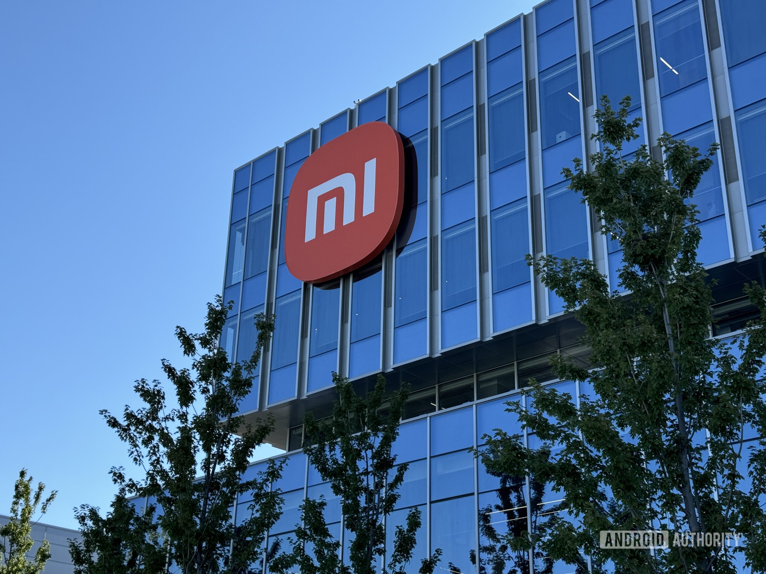 このポケットサイズのAndroid駆動の電子リーダーには、愚かな量のストレージが付属しています