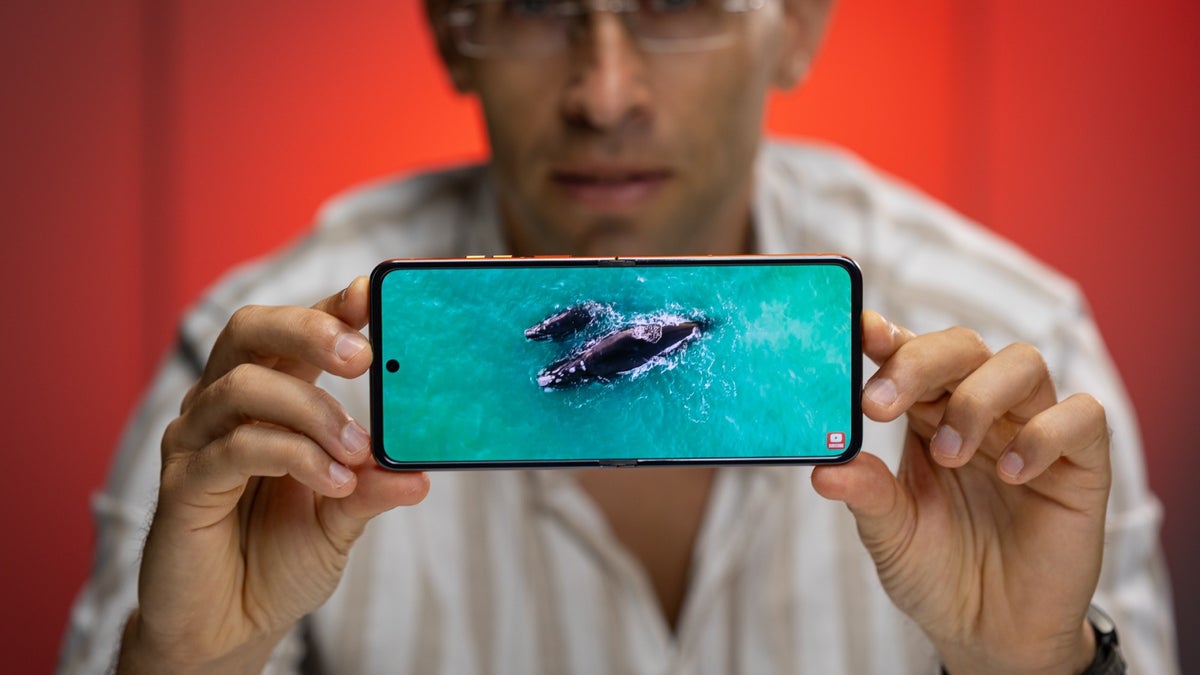 Black Friday 2025 komt vroeg voor opvouwbare shoppers met een halve korting op de Motorola Razr (2024)