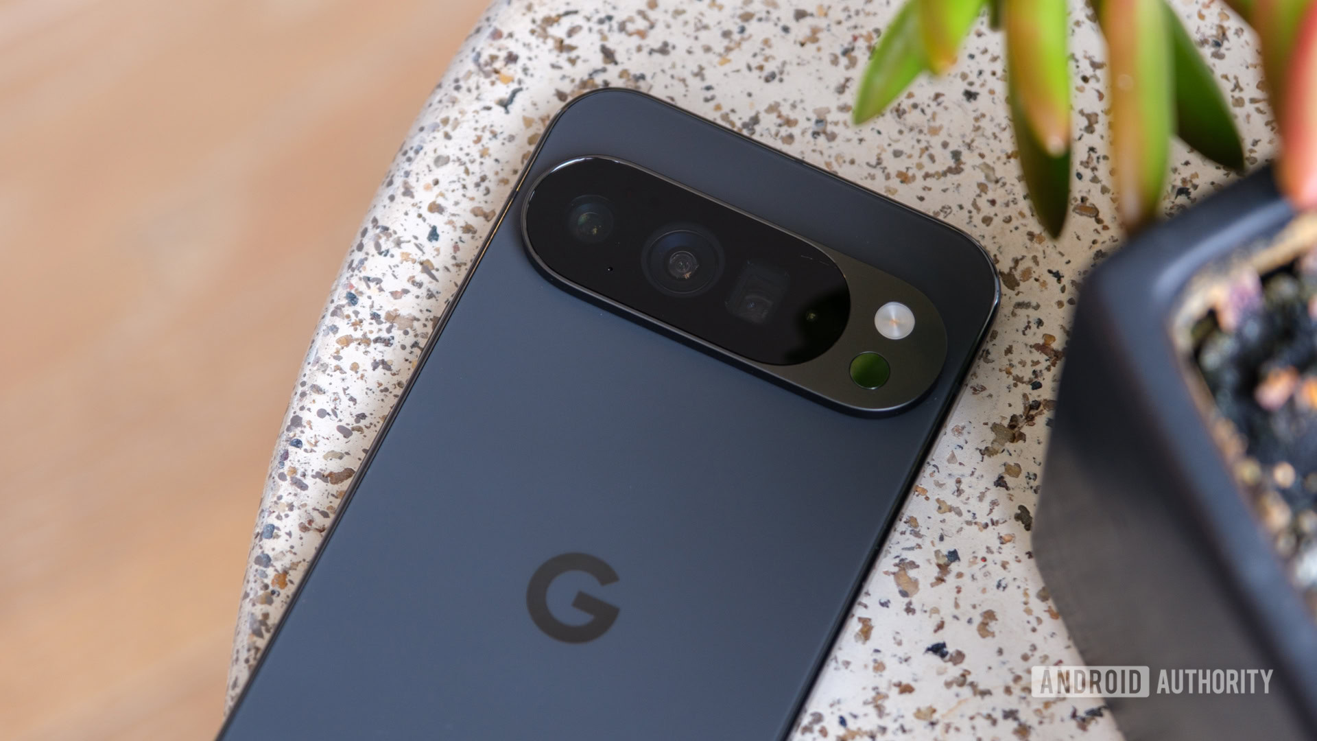 El buque insignia Pixel 10 Pro de Google, de $ 999, tiene problemas con los videos con zoom entrecortado, pero puedes solucionarlo tú mismo