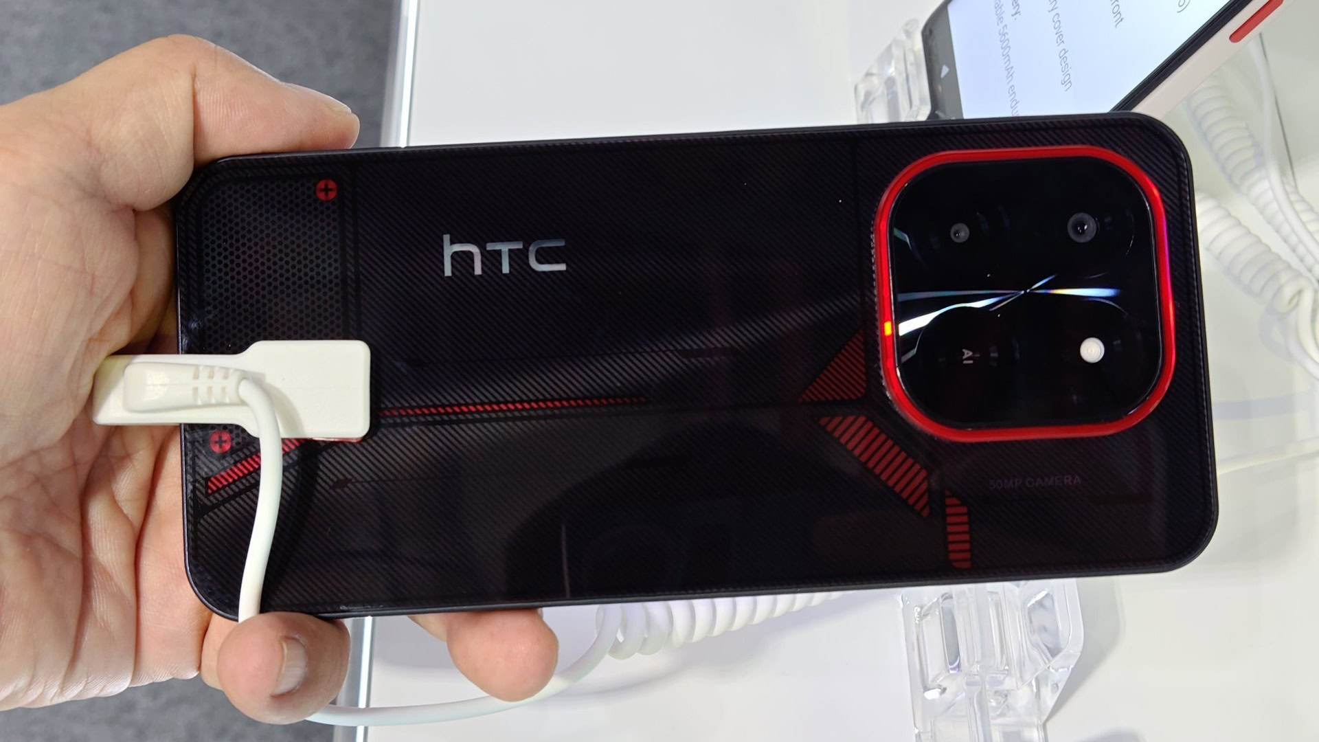 HTCは低価格モデルでゲームフォン分野に参入する可能性がある