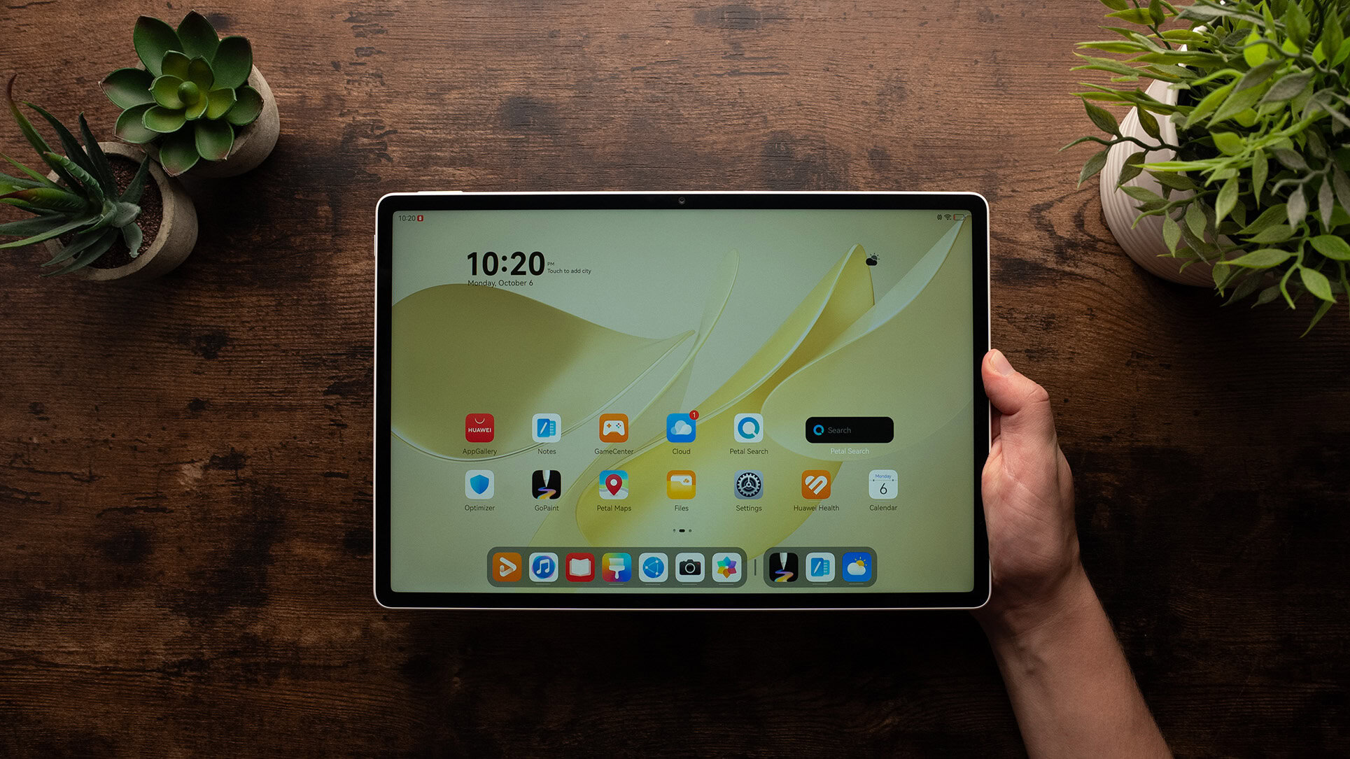 Nejnovější tablet Huawei se může pochlubit ohromující obrazovkou, šesti reproduktory a podporou Wi-Fi 7