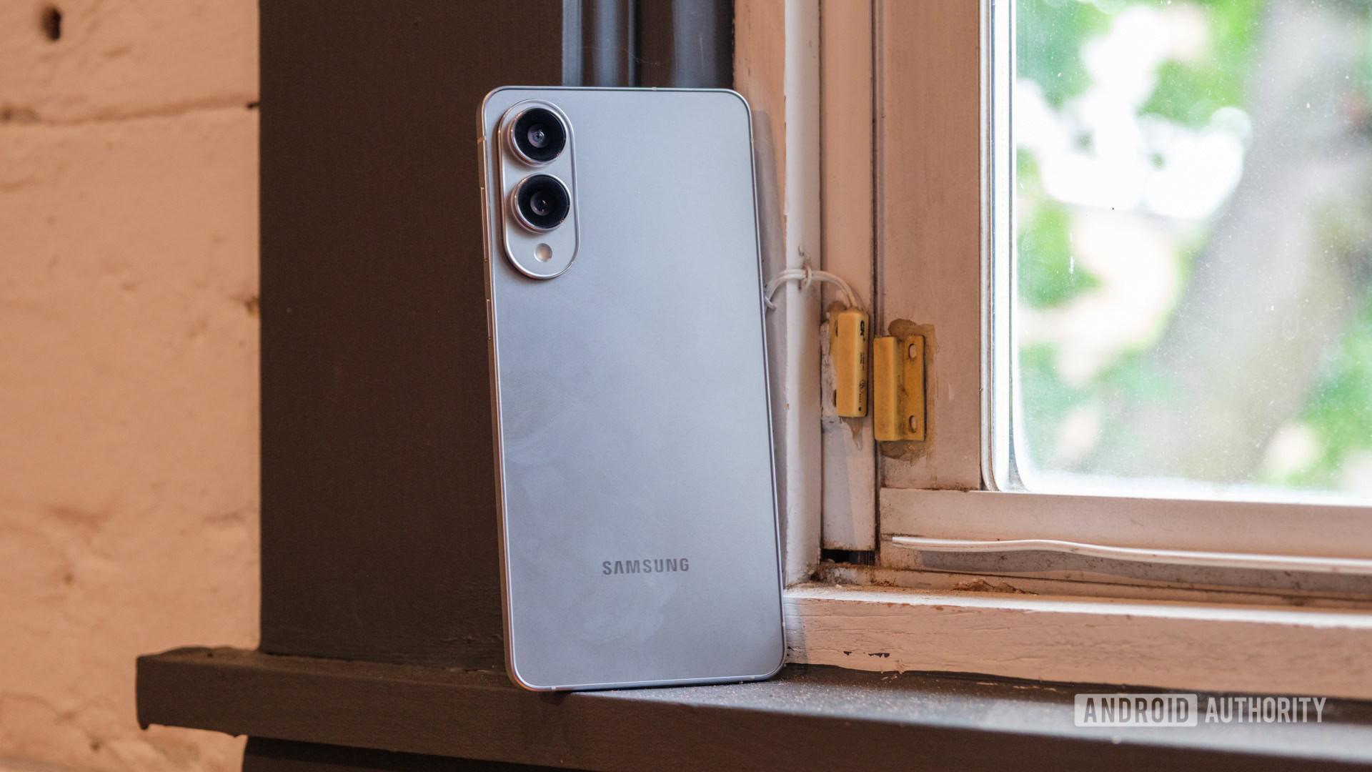 Gaukite didžiulę 490 USD nuolaidą „Samsung Galaxy S25 Edge“ su 512 GB