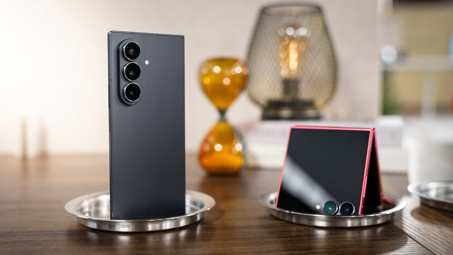 Ahora los usuarios de Galaxy Z Fold 5 y Flip 5 en EE. UU. obtienen una actualización estable de Android 16