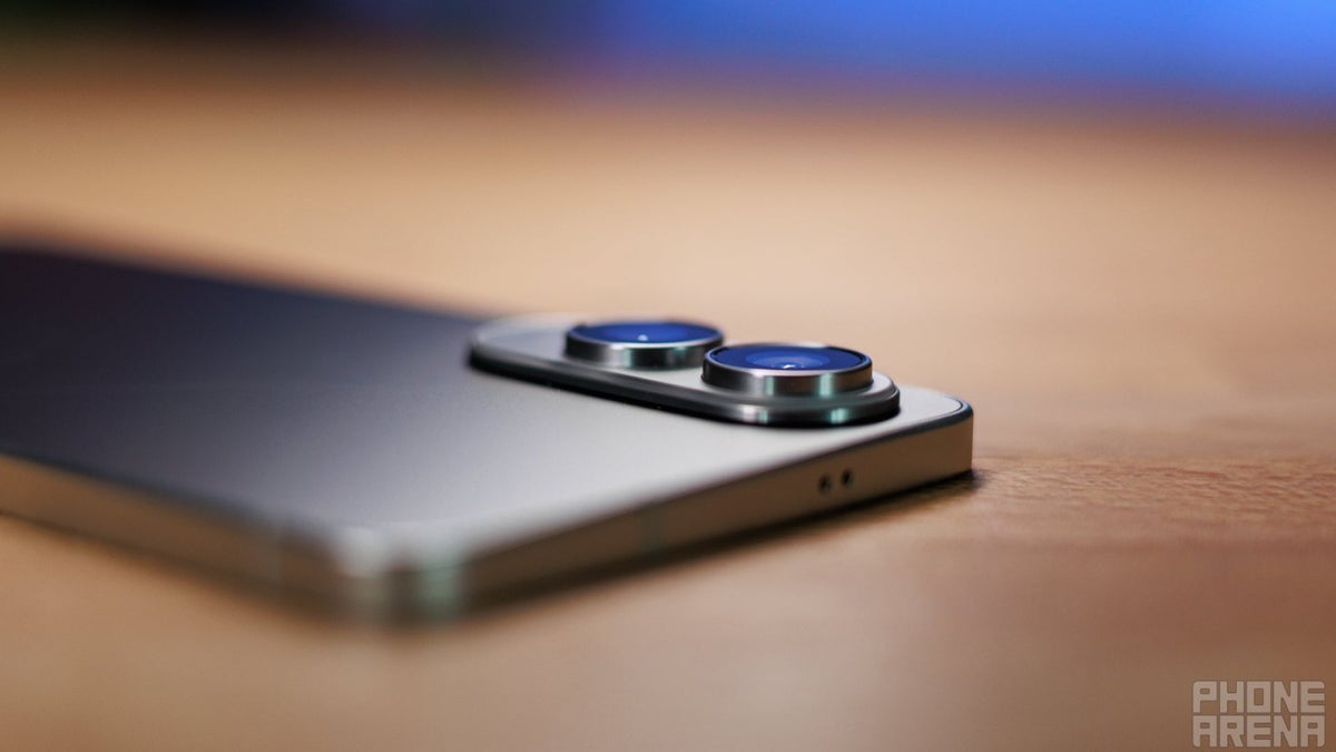 Le Galaxy S26 Edge de Samsung pourrait être de retour sur la table, mais ce n'est probablement pas pour très bientôt