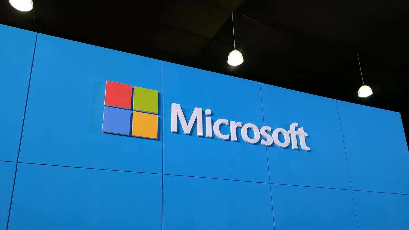Microsoft odnotowuje przychody w wysokości 77,7 miliarda dolarów w pierwszym kwartale roku budżetowego 26 napędzane chmurą i sztuczną inteligencją
