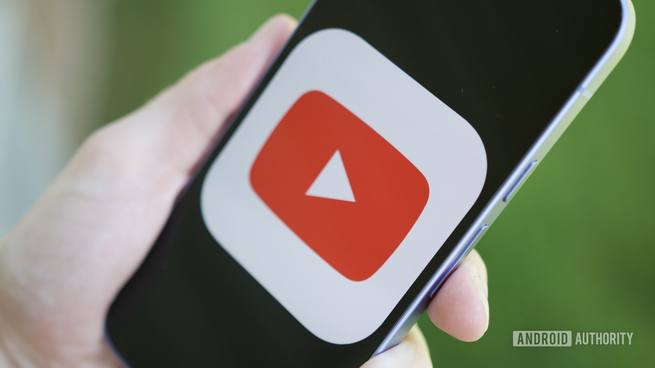 YouTube begint grote visuele veranderingen voor iedereen uit te rollen
