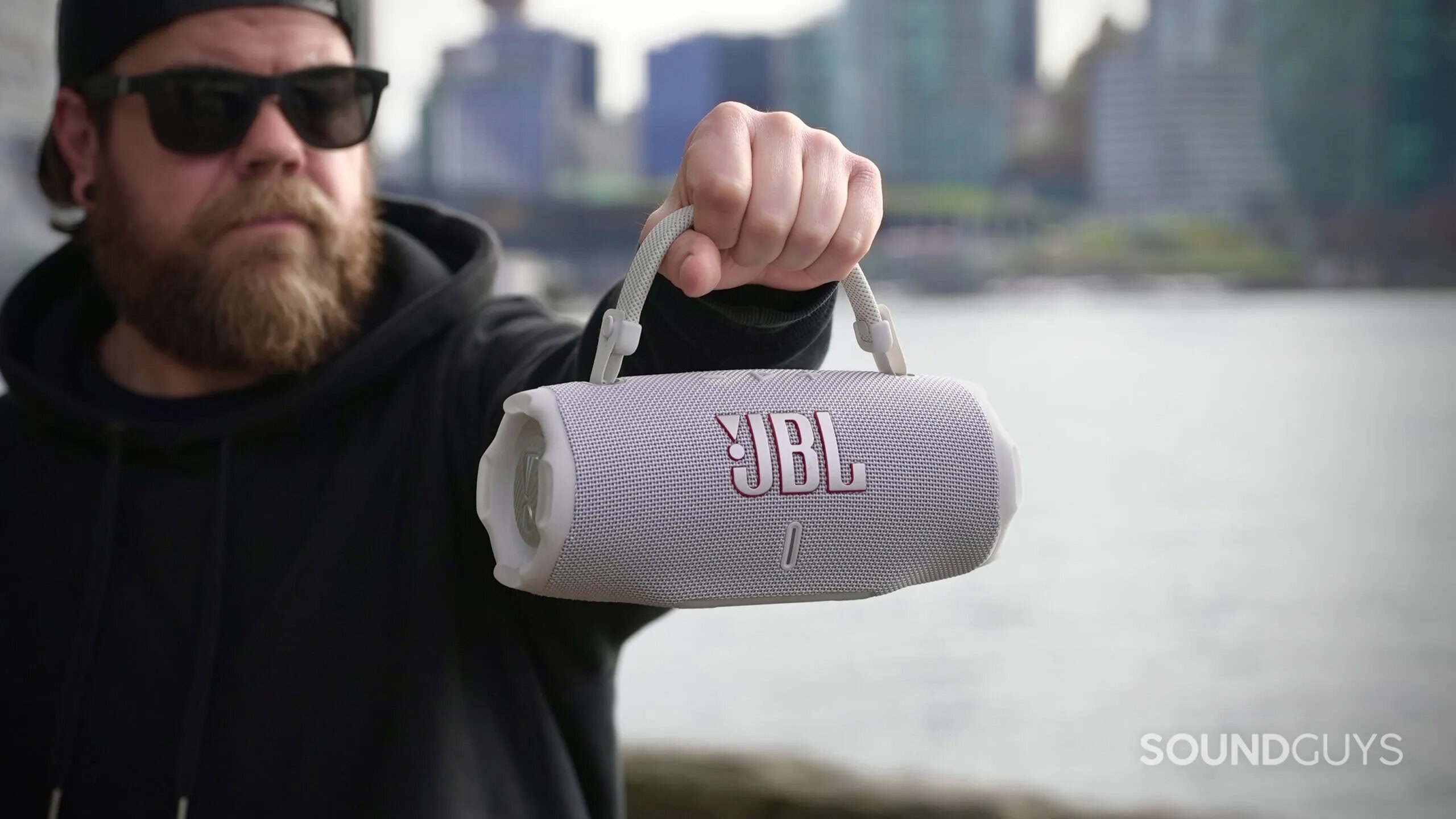 Offre JBL Charge 6 : notre enceinte préférée tombe à un nouveau prix record !