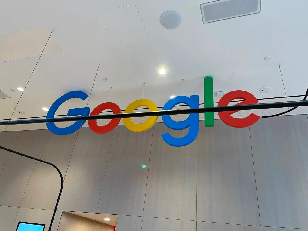 Google trekt Europese antitrustklacht tegen Microsoft pas een week na onderzoek in