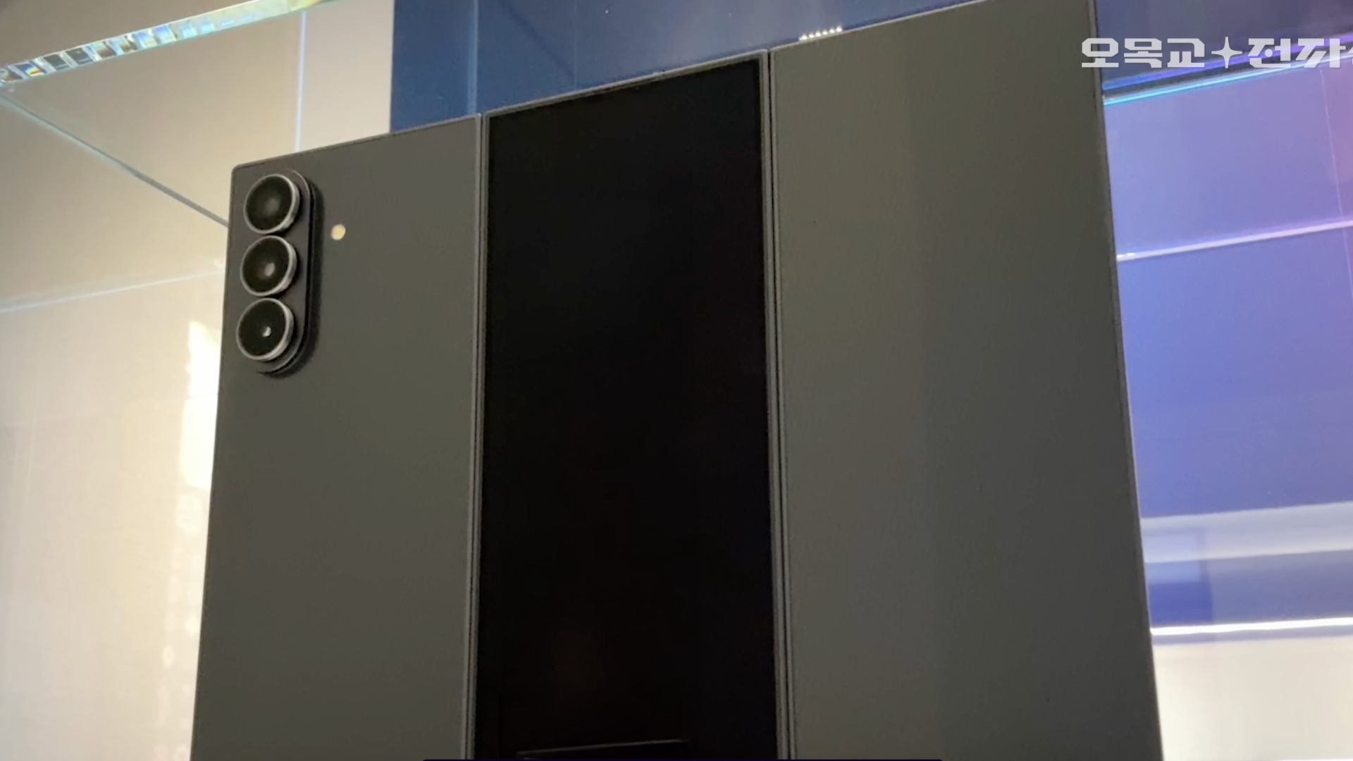 Das Samsung Galaxy Z TriFold ist endlich im Detail zu sehen und es sieht wirklich beeindruckend aus