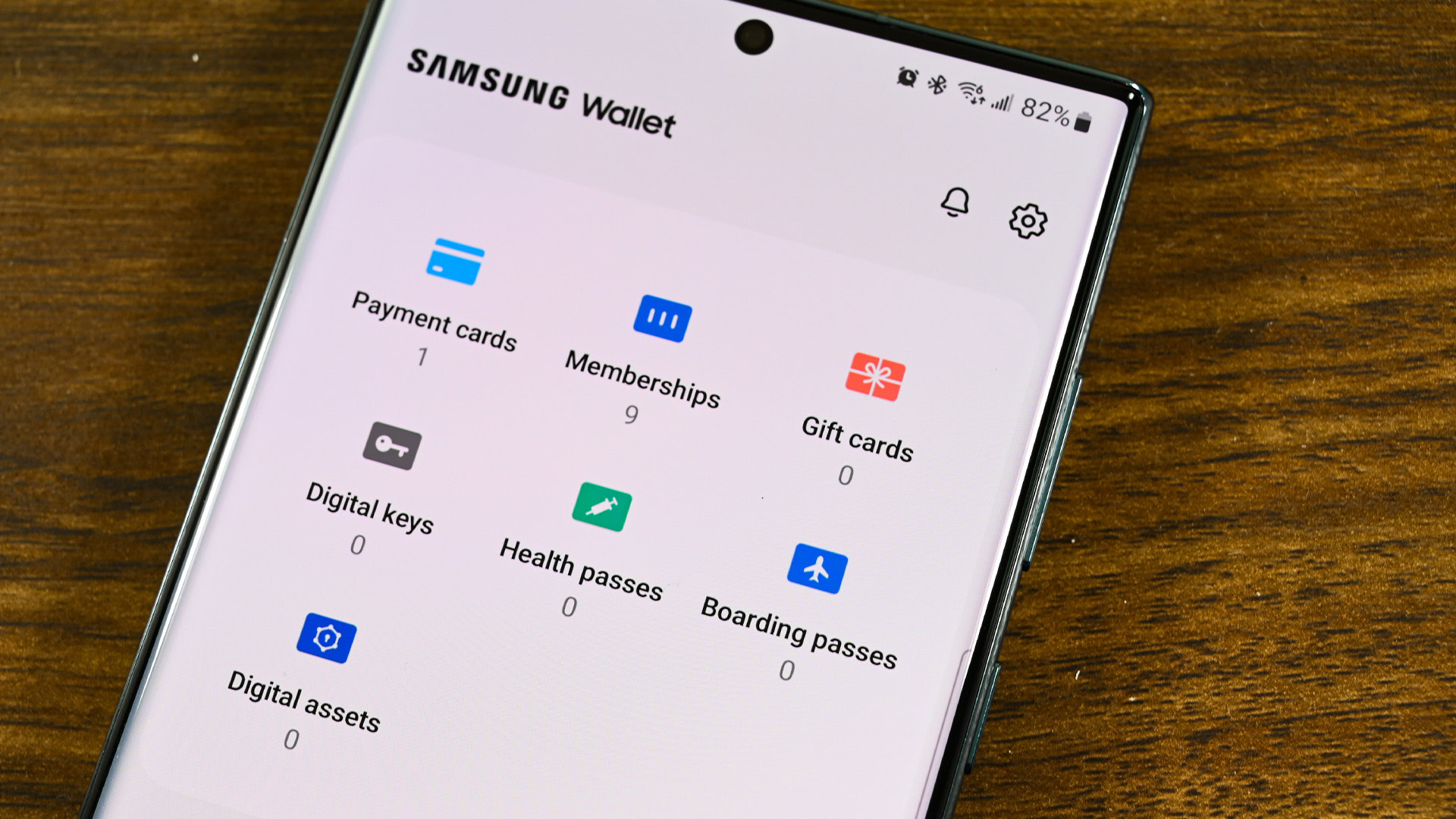 De gelekte Samsung Pass-build voegt paspoort-, ID-opslag en meer toe