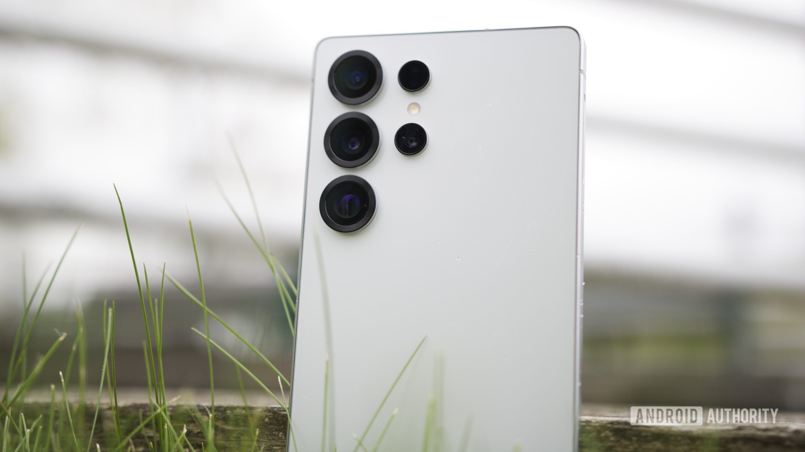 La nouvelle fuite du Galaxy S26 a de bonnes nouvelles pour la disponibilité, de mauvaises nouvelles pour votre portefeuille