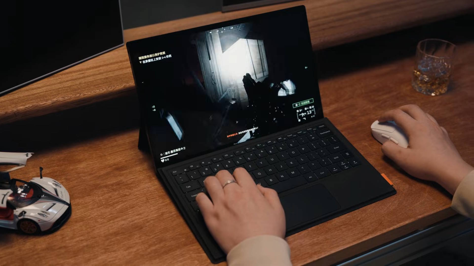 Super X răcit cu lichid este cel mai sălbatic hibrid tabletă