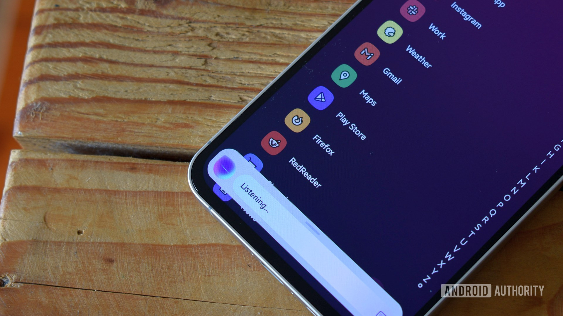 Lascia perplessi: l'ultimo aggiornamento beta di Samsung sembra nascondere gli aggiornamenti di Bixby