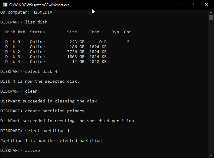 diskpart で起動可能な USB スティックを作成し、Windows 10 ISO をコピーします