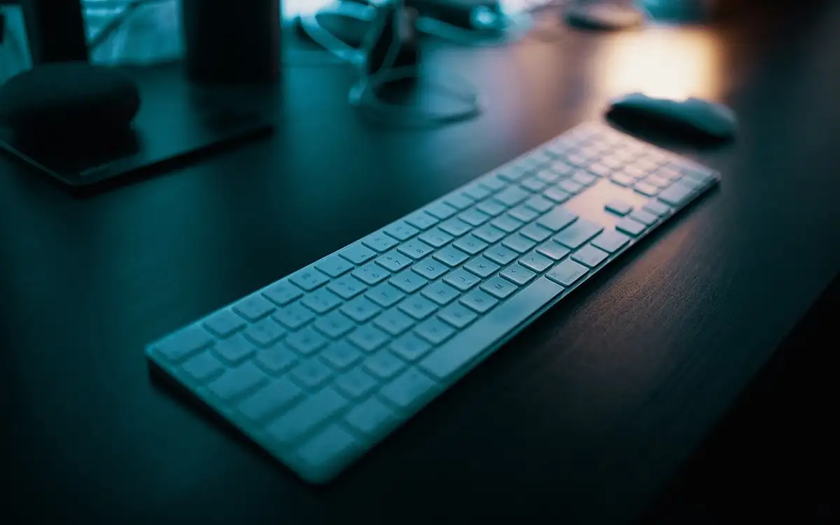 Hur man ställer in och använder Apple Magic Keyboard på Windows