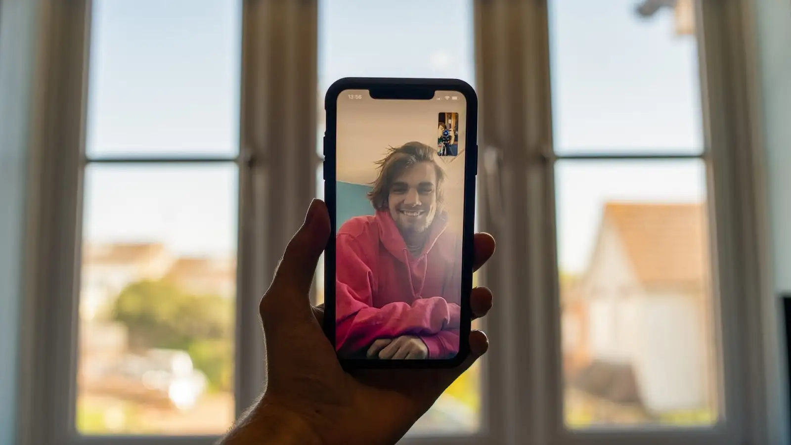 Come usare i filtri e gli effetti FaceTime su iPhone