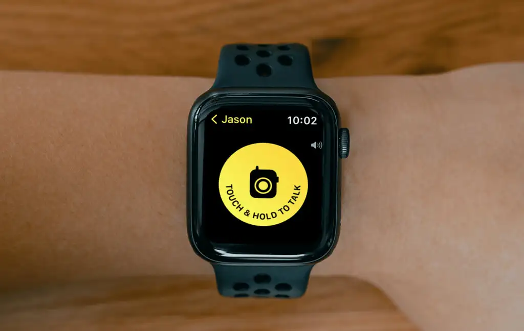 Jak korzystać z funkcji Walkie Talkie na zegarku Apple Watch