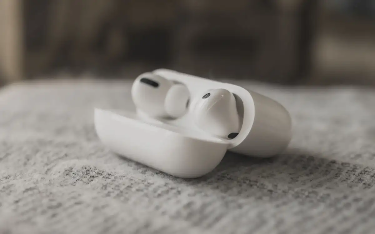 Android スマートフォンで紛失した AirPods を見つける方法