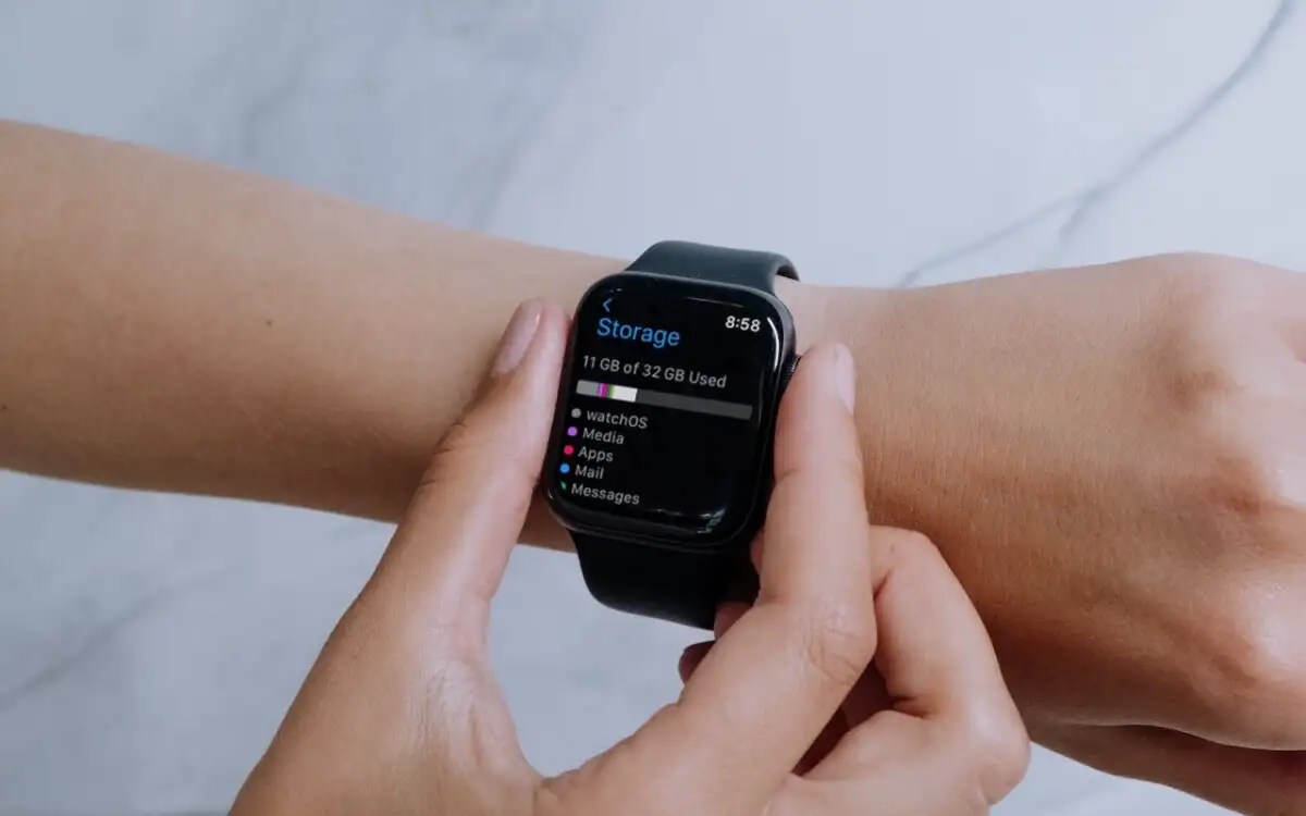 Jak wyczyścić lub zwolnić miejsce na zegarku Apple Watch