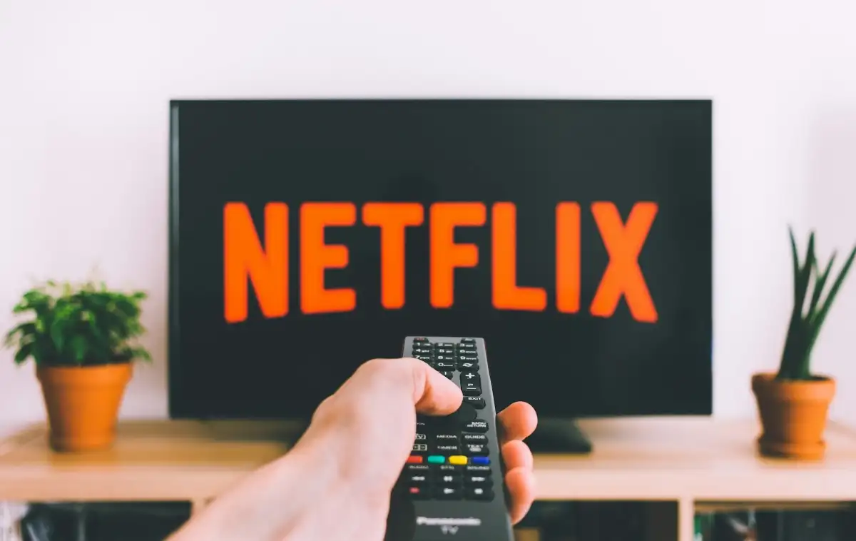 Netflix Temel Reklamsız Planını (Reklam Destekli Standart Plan İçin) Kaldırıyor