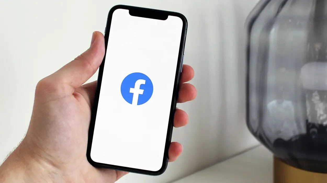 Facebook'ta sizi kimin engellediğini nasıl görebilirim